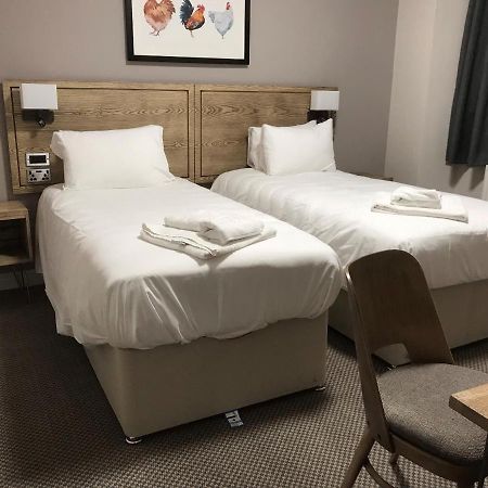 Markets Tavern Hotel Брекон Экстерьер фото