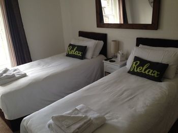 Markets Tavern Hotel Брекон Экстерьер фото